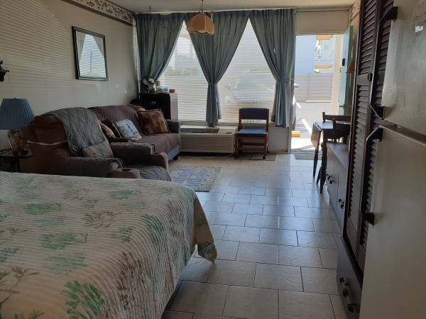 $950 / 1 dormitorio - 250 pies² - Atlantic Beach, NC, Suite eficiente (1918 w fort Macon Rd)