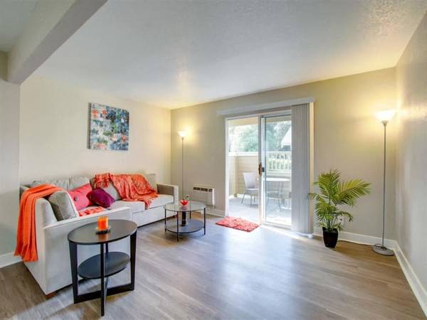 $3,131 / 2br - 952ft2 - 1 Month Off! Situated in San Jose!, Assigned Garage Parking, 2/bd 2/ba (san jose south)64000756530689121