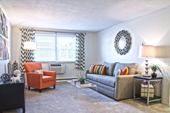 $1,700 / 2br - 745ft2 - 2br - 745ft2 - Sunny 2 bed Available (Dover)63656245096577122