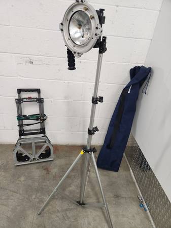 Studio Lighting Sale - Alien Bees Lighting Kit,  Lowell Omni Light Kit - $130 (USC Village)63471468864643123