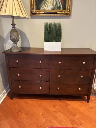 Dresser / Buffet 1