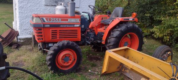 Kubota L2550 1