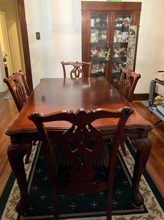 Mahogany Dining Room Table 1