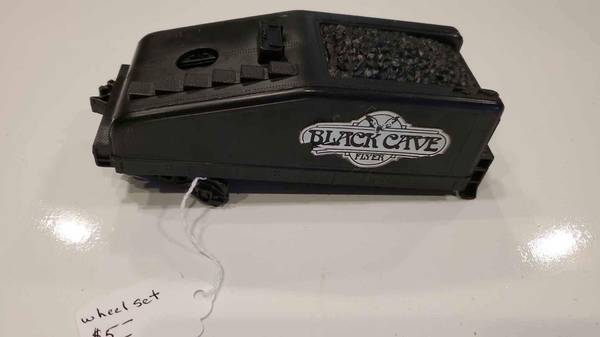 LIONEL BLACK CAVE FLYER TENDER. NEEDS TRUCK AND ONE WHEEL SET 1