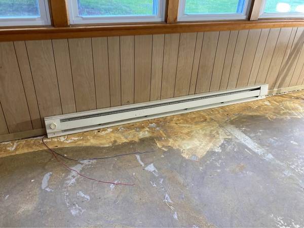 Baseboard Electric Heater, Model 2548HB 1