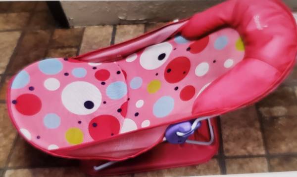 Baby bath Pink with multi colored circles 1