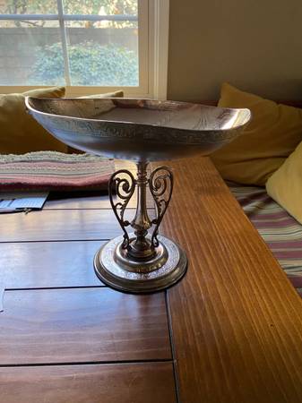 REED & BARTON SILVER PLATED PRESENTATION DISH 1