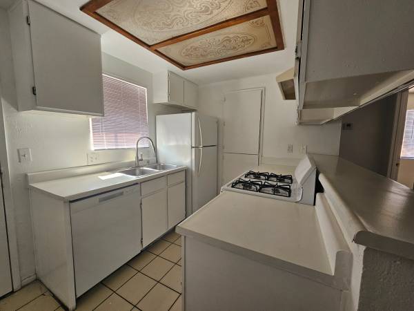 $1,295 / 1br - 600ft2 - NICE CLEAN 1 BED 1 BATH (DESERT HOT SPRINGS)63758346708227123