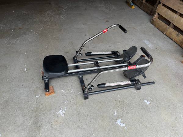 Old Rowing Machine-Bodytone 300 1
