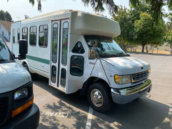 Ford del 2001 sin cabina - $7,000 (Seattle)63474706735745121