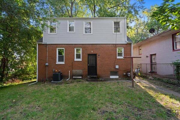 $1 / 4br - 1500ft2 - File 3642   Move in ready 4 bedroom Cape Cod with unfinished basement (Gary)64041475693698124