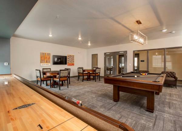 $1,415 / 2br - 755ft2 - Community Room with Serving Kitchen, Walking Trails, Billiards Room (11565 Old Virginia Road, Reno, NV)63992637775618122