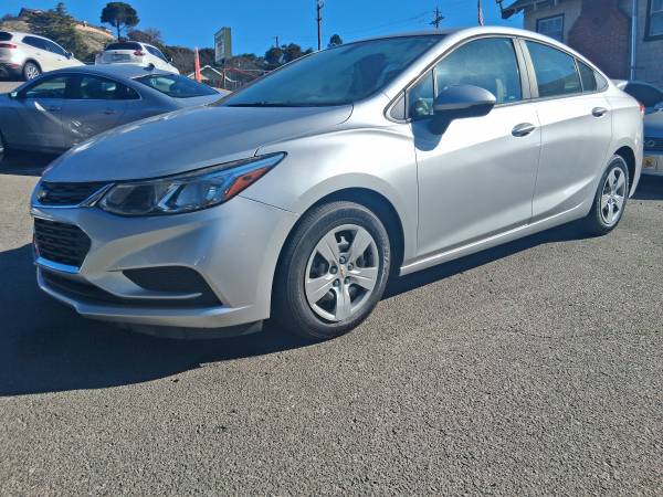 2017 Chevrolet Cruze Ls 4D 1