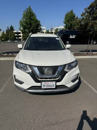 Uno único dueño, bajo kilometraje 2017 NISSAN ROGUE S SUV - $10,500 (fremont / union city / newark)63654697087745120