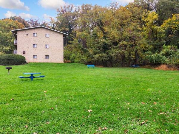 $1,290 / 1br - High-Speed Internet Access, Located in Baltimore, 1B/1B (109 G North Rock Glen Road, Baltimore, MD)63694891590785121