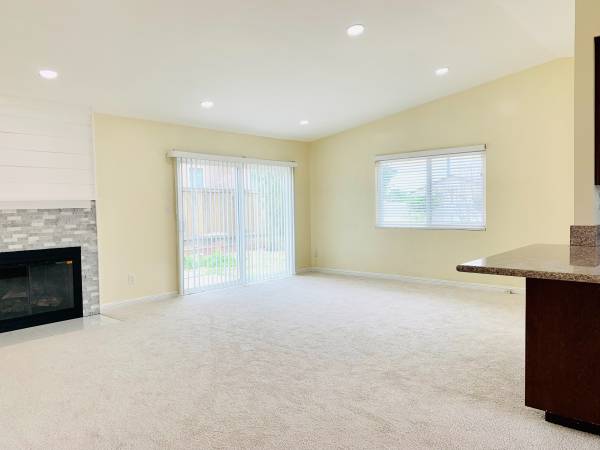 $4,295 / 3br - 1260ft2 - SPACIOUS 3BD/2BA SINGLE FAMILY HOME AVAILABLE IN CLAIREMONT! (5277 Mt. Ararat Drive)63663768879491123