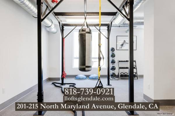 USB Plug Outlets, Front-Loading W/D | Newer Studio in Glendale 1