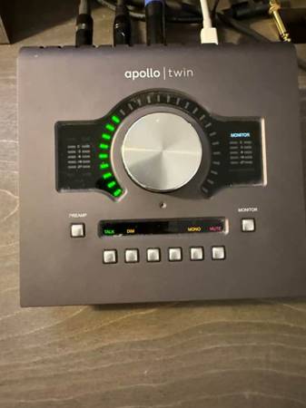 Universal Audio Apollo Twin DUO MKII Thunderbolt Audio Interface 1