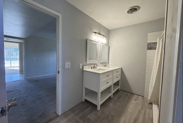 OFF MARKET PALM DESERT COSMETIC FIXER BY GOLF CLUB!!! 1