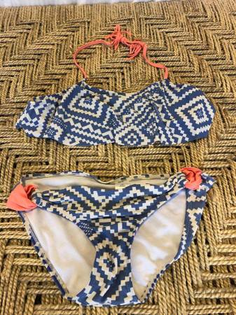 Girls Size 14 2pc swim suit - good condition 1