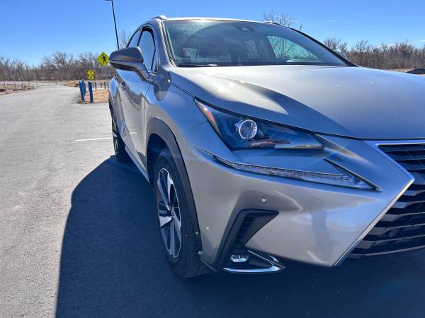 2019 Lexus NX300 - $28,20063612118238723123