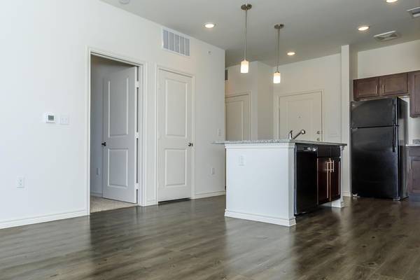 $1,099 / 1br - 1B/1B, Austin TX, Garden Tubs (7011 McKinney Falls Pkwy, Austin, TX)63979115608962120
