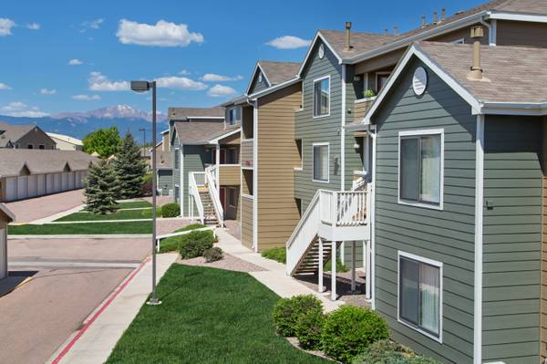 $1,290 / 2br - 639ft2 - Cozy 1 bedroom / 1 bath available NOW & $750 off move in total (Cimmaron Hills)63686781064449120