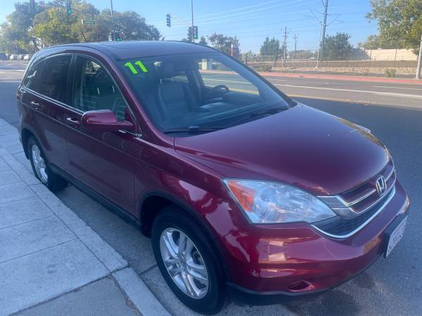 2011 HONDA CR-V EX-L SPORT UTILITY 4D, GAS SAVER, LOW MILES, MUST SEE - $8,995 (belmont)63624035324931123