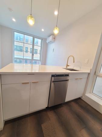 $5,299 / 3br - Modern 3 Bed, 3 Bath Apt, Laundry, Dishwasher, Terrace (Greenwood Hieghts)63827402750081122