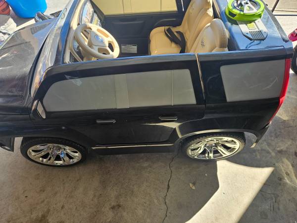 Cadillac battery powered 1