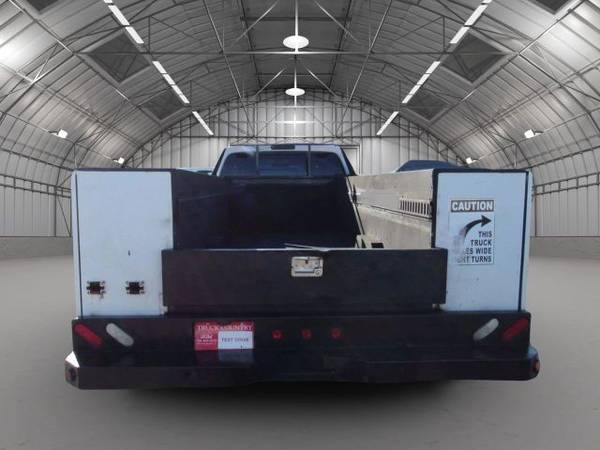2016 Ford Super Duty F-350 DRW XL Cab  Chassis 2D - $14,795 (_Ford_ _Super Duty F-350 DRW_ _Truck_)63470753680897123