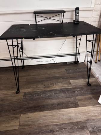 Black table 1