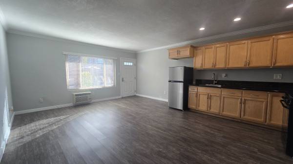 One Bedroom available NOW! Move in SPECIALS $$$ 1