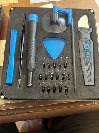 Brand New  iFixit Essential Electronics Toolkit - PC, Laptop, Phone Re 1