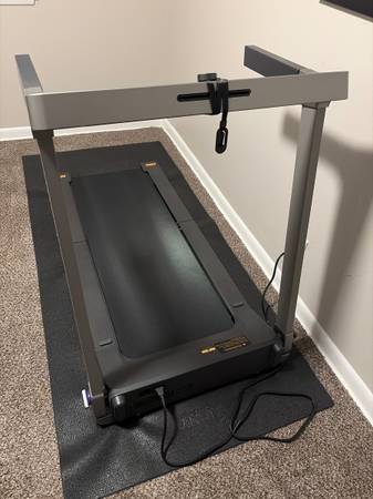 Denise Austin Foldable Treadmill 1