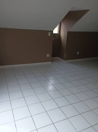 $845 / 2br - 750ft2 - Large 2 bedroom nice area (Near lafayette)63857516572673124