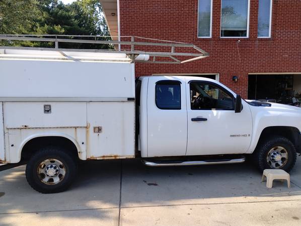 Chevy Ext Cab 3500 HD Camión de Trabajo - $10,500 (Lansing IL)63618847173379122