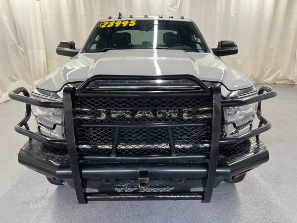 2022 RAM 5500 4X4 4dr - Photo 2