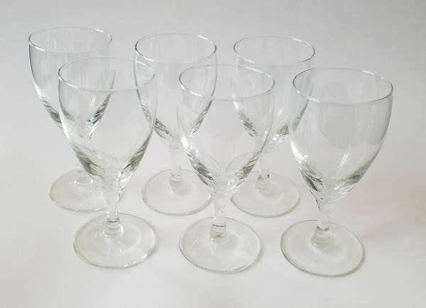 6 Wine Glasses 1