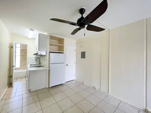$1,854 / 2br - Lower moving costs w/$1000 deposit on approved credit (Makiki)63686726766467123
