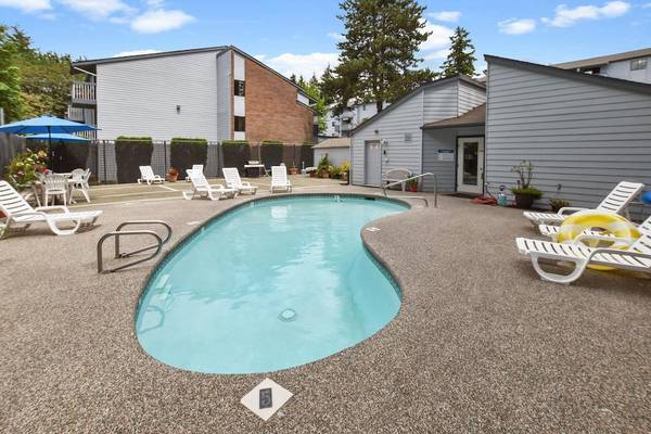 $1,475 / 1br - 625ft2 - Pool, Package Service, Balconies, ADA Units Available63884889372801120