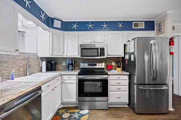 Snow Bird  Jan Feb Mar (90 Nights)  Stay 90 Nights for $3500 Flat Rate 1