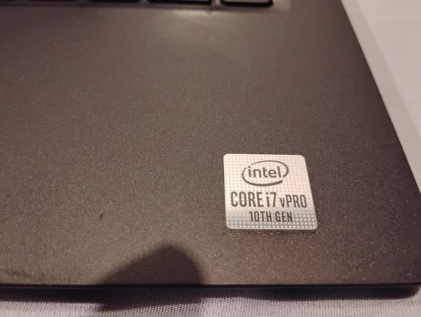 Laptop rápido de 14" de calidad profesional - $219 (Ciudad de Iowa)63435736958977123