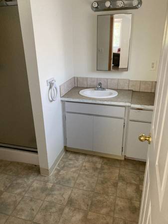 $1,800 / 2br - 2 bedroom apartment available (Gaston)63820909003649124