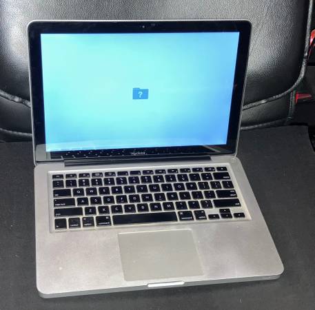 40 DÓLARES POR AMBOS. Pantalla funcionando de MacBook Pro de 13 pulgadas unibody, ¿arranca? - 40 $ (Seattle)63471238502403120
