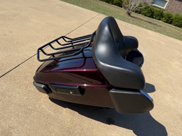 Harley Davidson tour pack 1