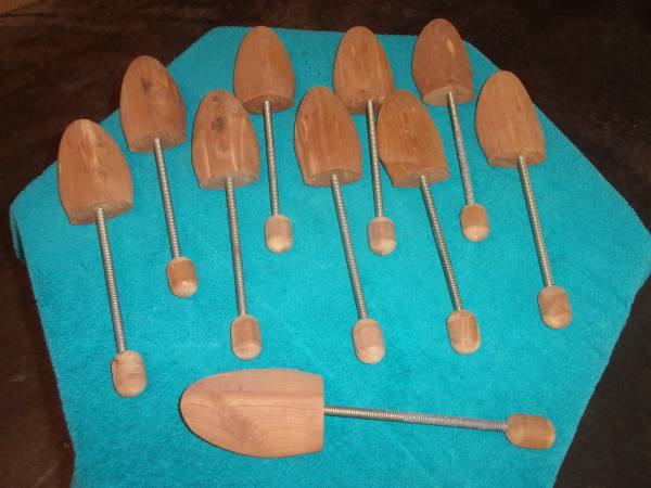 SHOE TREE/SHAPER/STRETCHER, with SPRING COLUMN 1