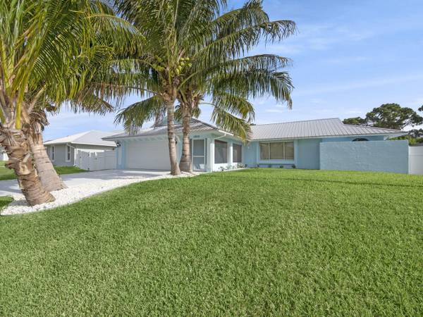 $460,000 / 3br - 1740ft2 - West Port Saint Lucie Tropical Oasis Pool Home - No HOA (Port Saint Lucie)63872761265795122