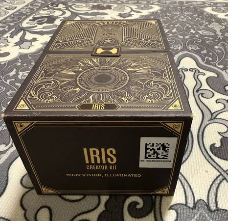 Hobolite Iris Jungle Edition 5W Compact Continuous LED Light Kit 1