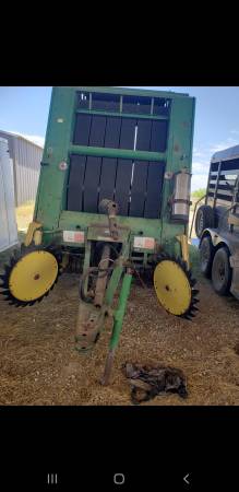 John Deere 435 String Round Baler 1